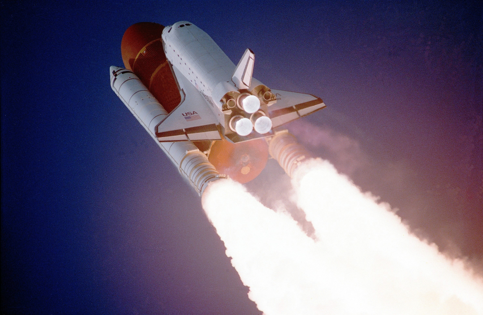 What does leadership in a fast-growing space industry look like? And how can Earth-bound companies take note?